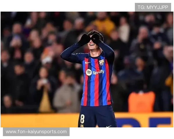 巴萨高位断球发起闪击，佩德里挑射再添一分