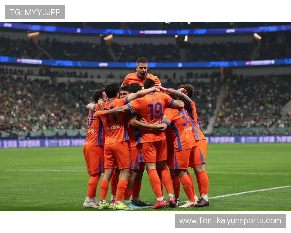 球场“坚若金刚”般的防线，让对手无计可施，球场如战场